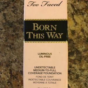 TOO FACE BORN THIS WAY UNDETECTABLE FOUNDATION